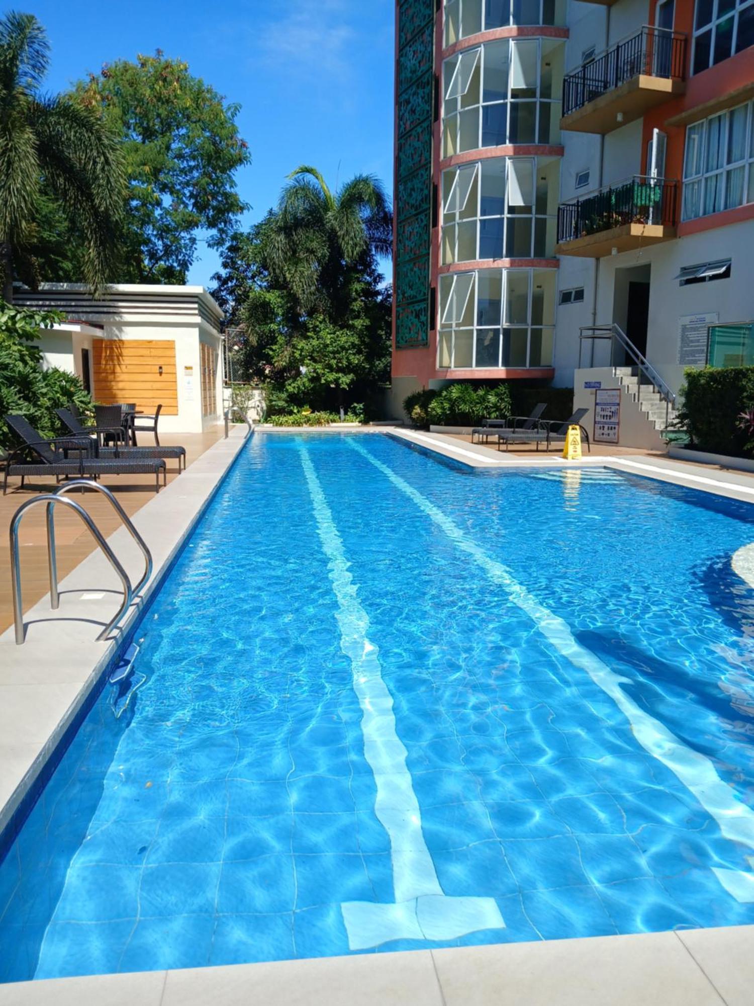 Eldenz 2br Fully Furnished With Free Wi-fi, Netflix & Amenities