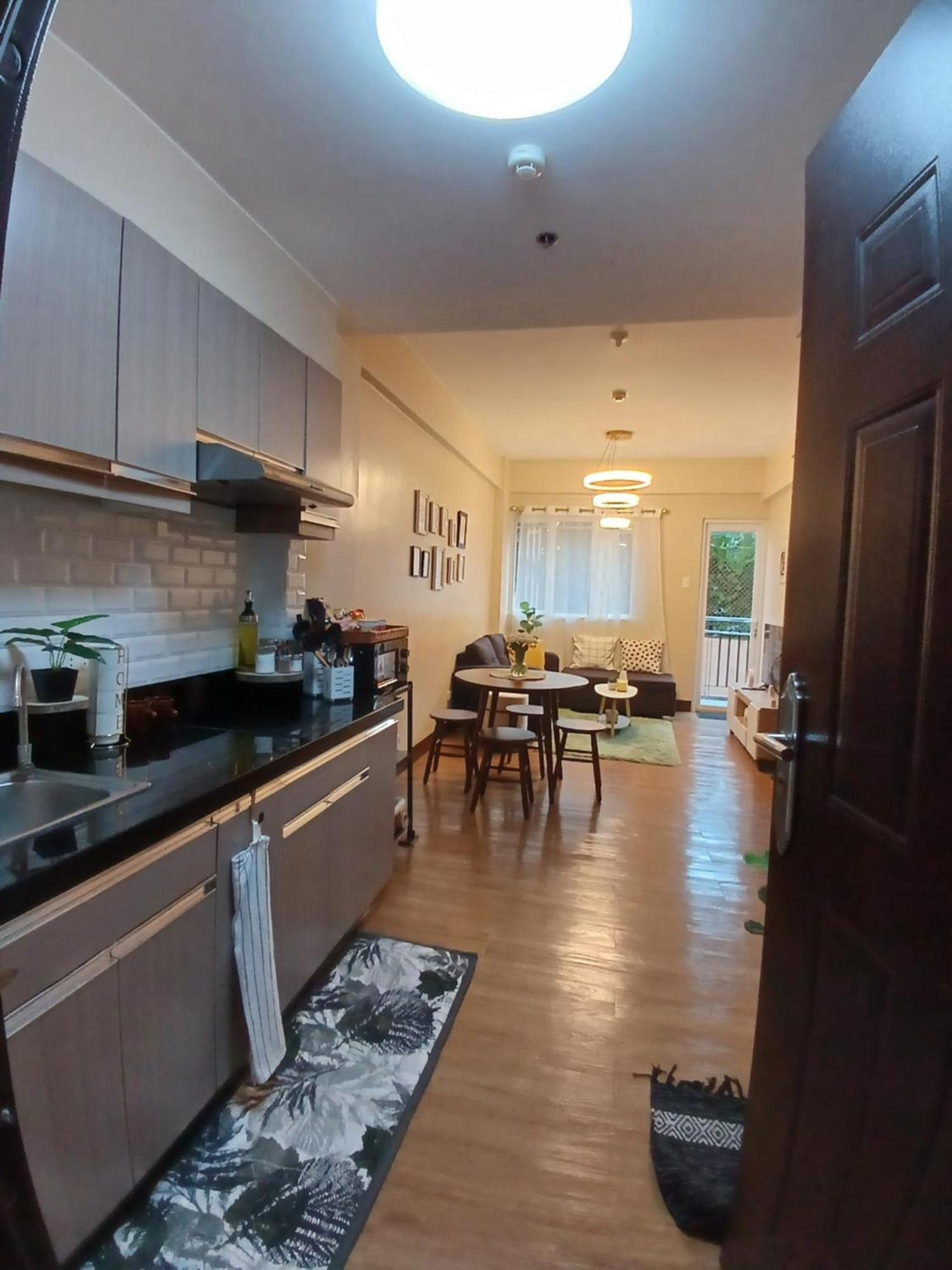 Eldenz 2br Fully Furnished With Free Wi-fi, Netflix & Amenities