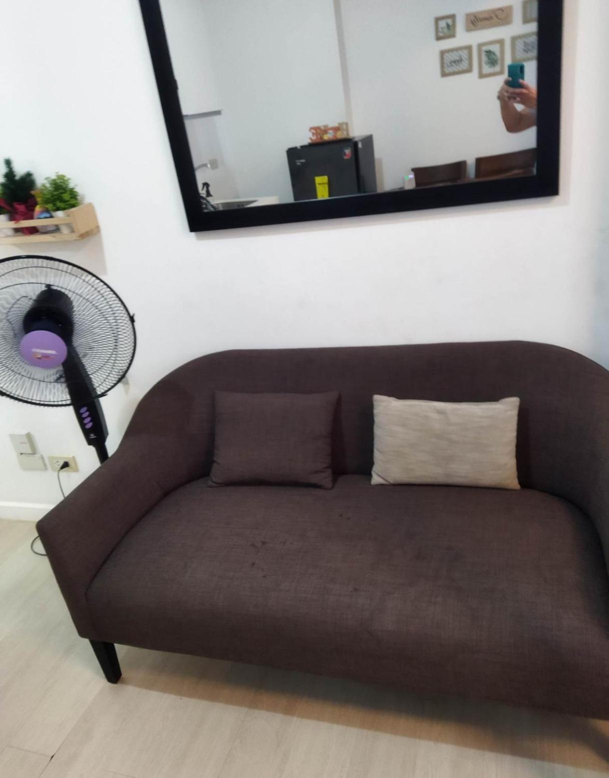 Apartment At Sm Bicutan With Balcony *