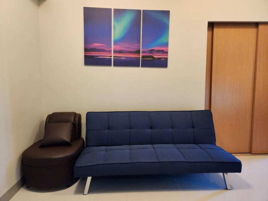 Bgc Spacious 1br Uptown Parksuites With Balcony View Apartment *