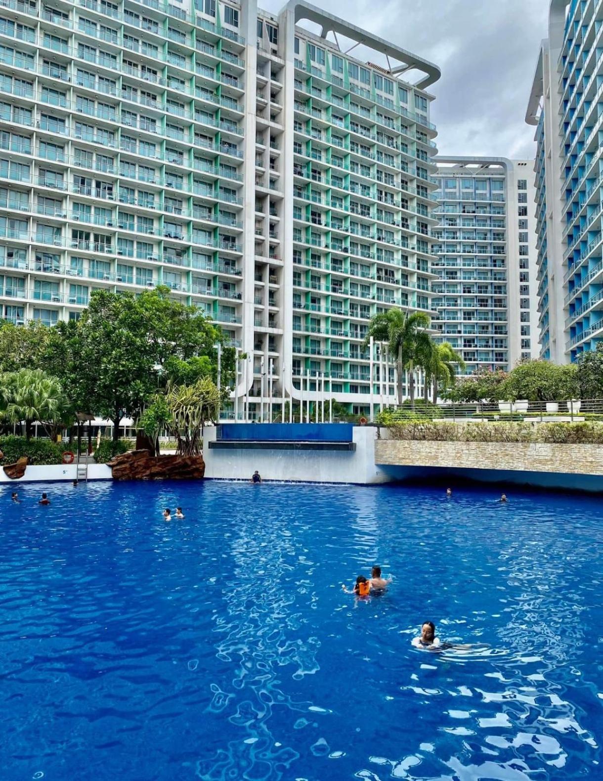 Sm Bicutan Staycation * Manila