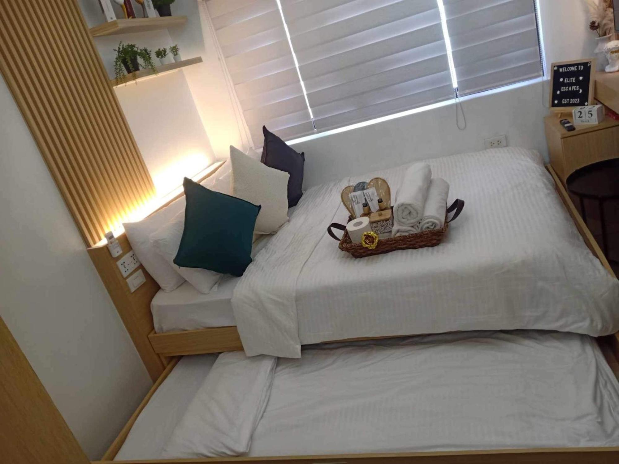 Alabang Unit W/ High Speed Fiber Wifi Apartment