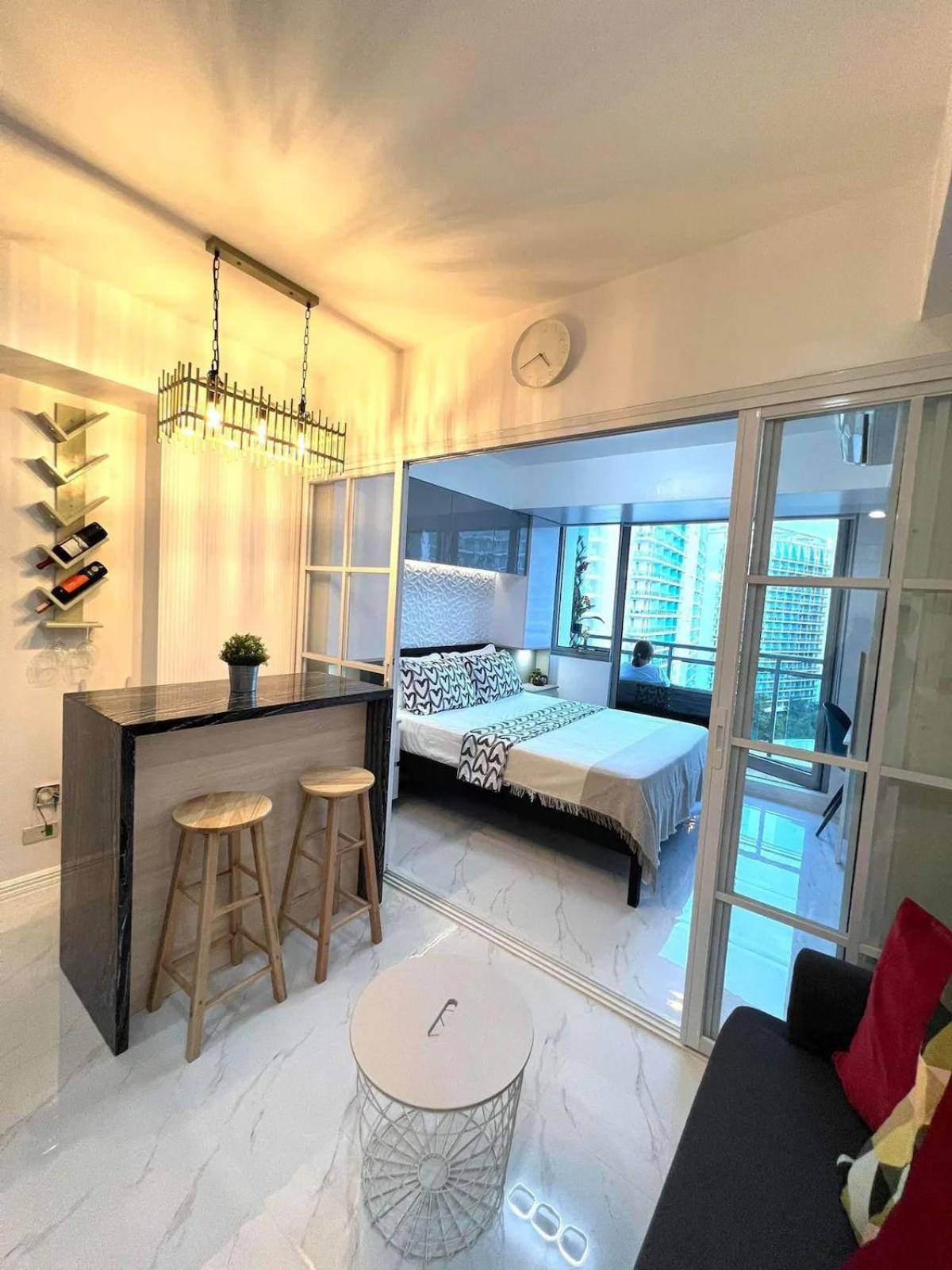 Riel's Condotel In Azure Beach Residences *