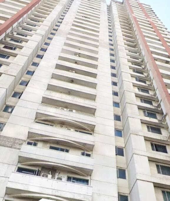 Near Airport Okada Moa W/ 60 Inch Smart Tv Apartment *