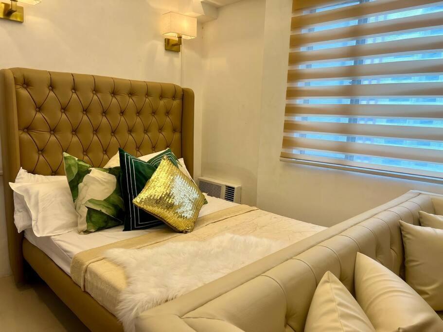 Near Airport Okada Moa W/ 60 Inch Smart Tv Apartment