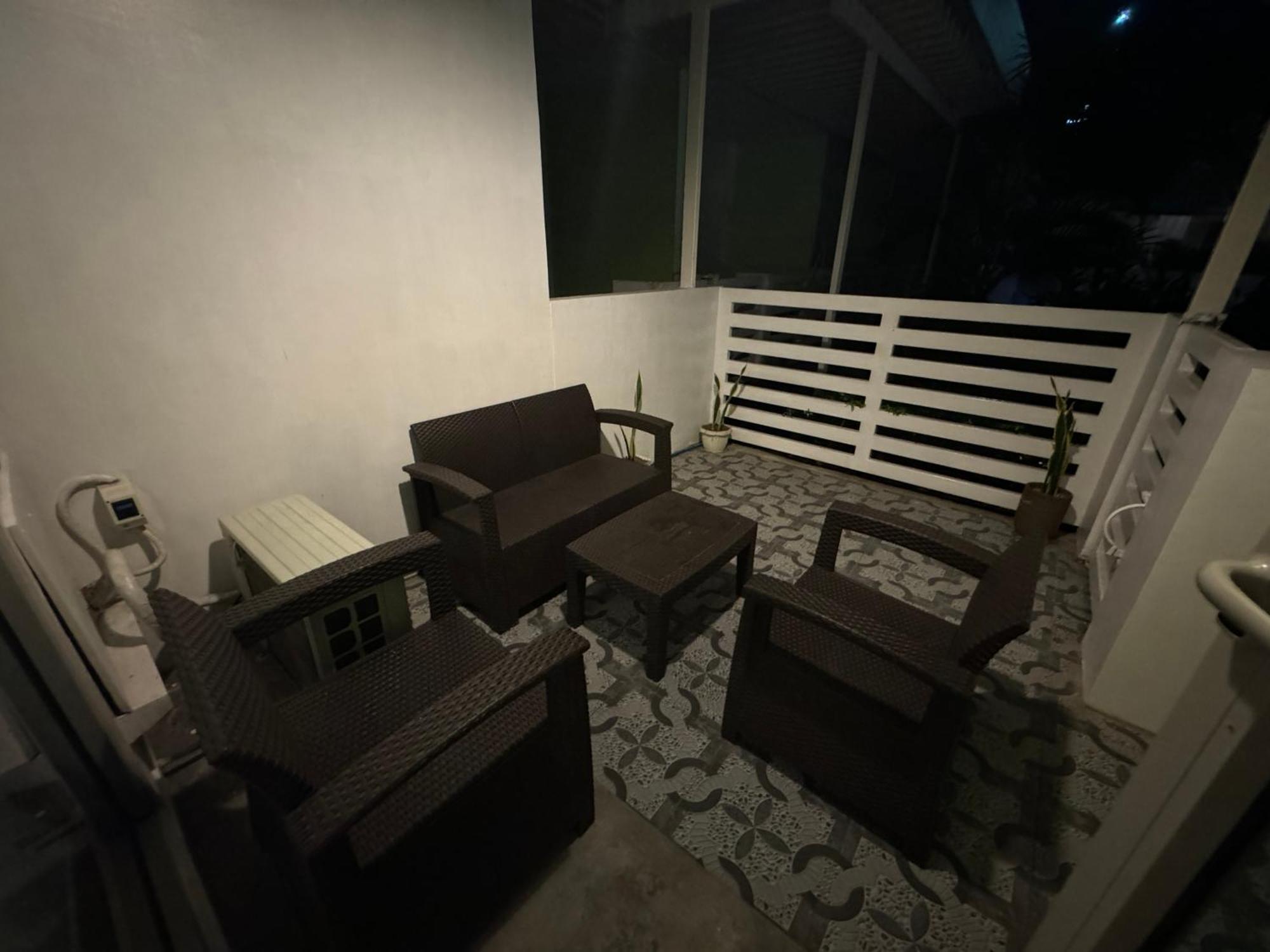 Azure Urban - By Ground Zero One Apartment