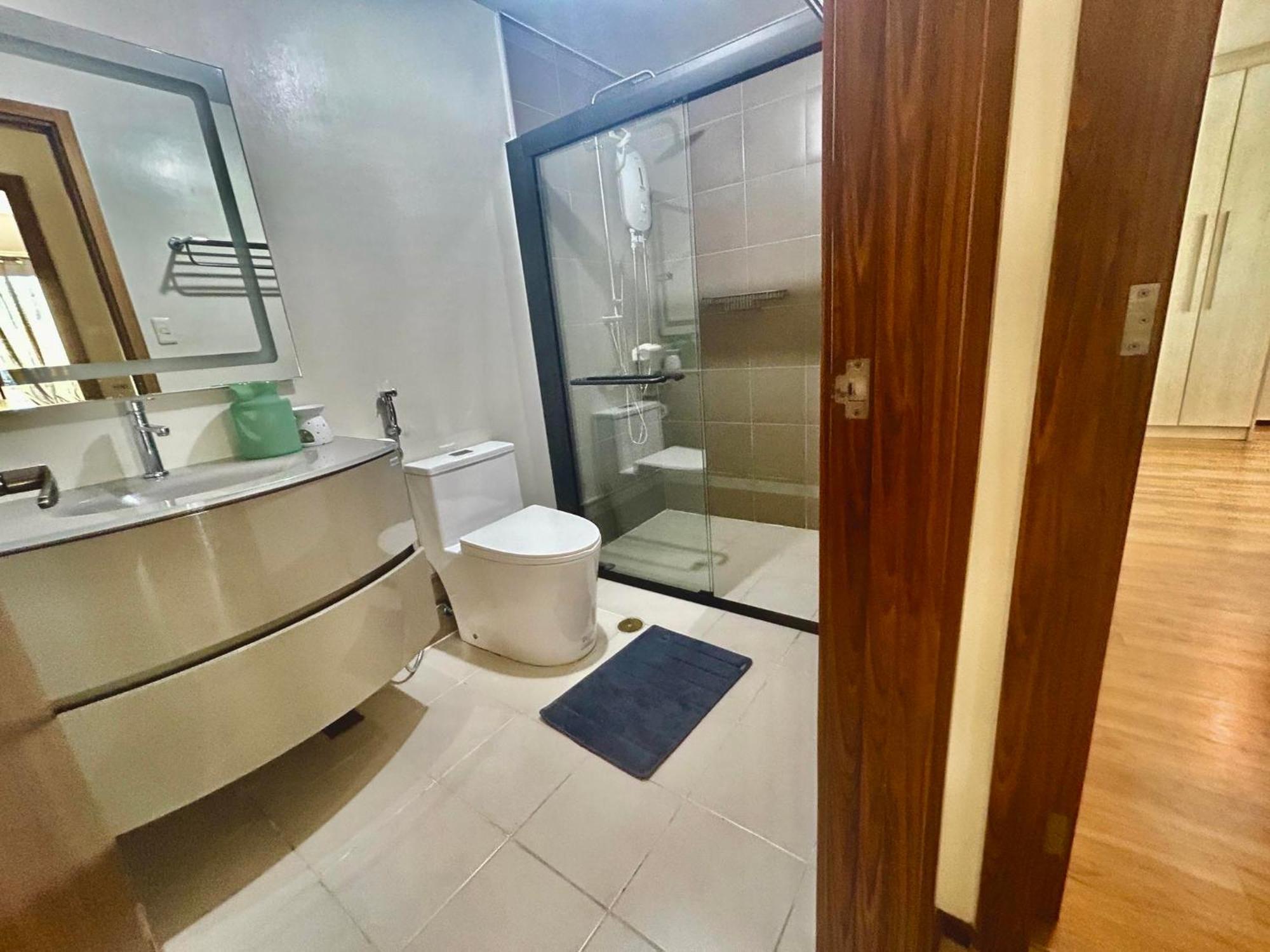 2 Bedroom Free Wifi & Netflix - Circulo Verde, Eastwood Libis, Quezon Apartamento *