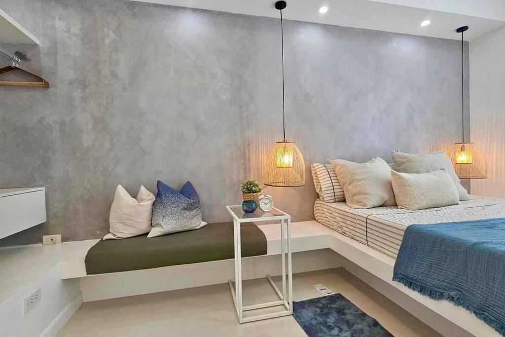 #14 Grace Residences Tower2 16f Apartment Manila