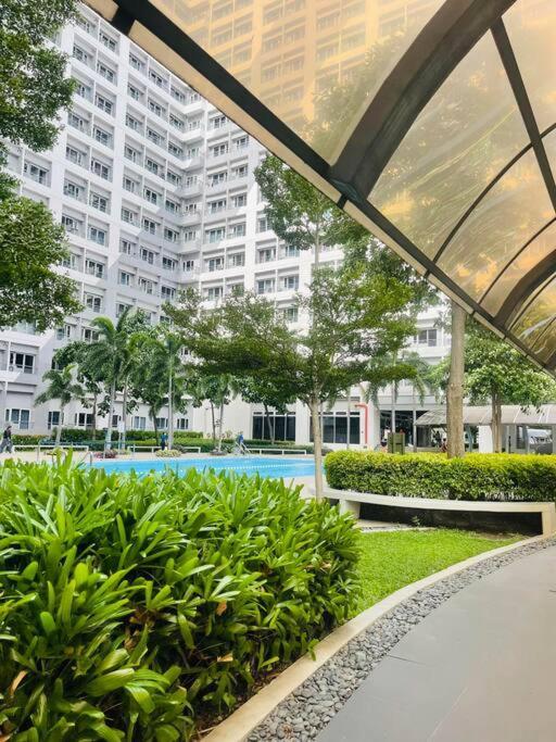 #14 Grace Residences Tower2 16f Manila