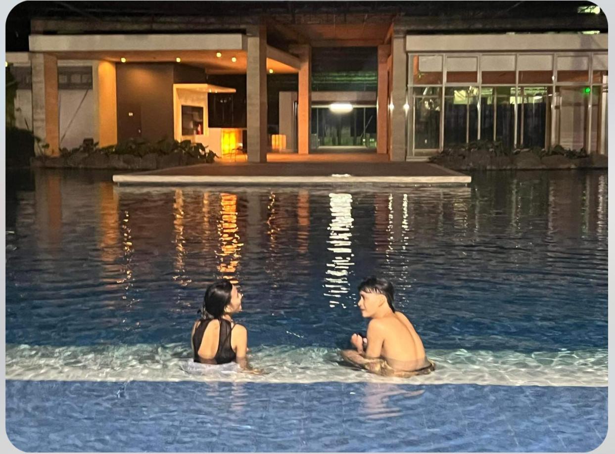 Luxury In Pasig Fastwifipoolsmartlock Apartamento Manila