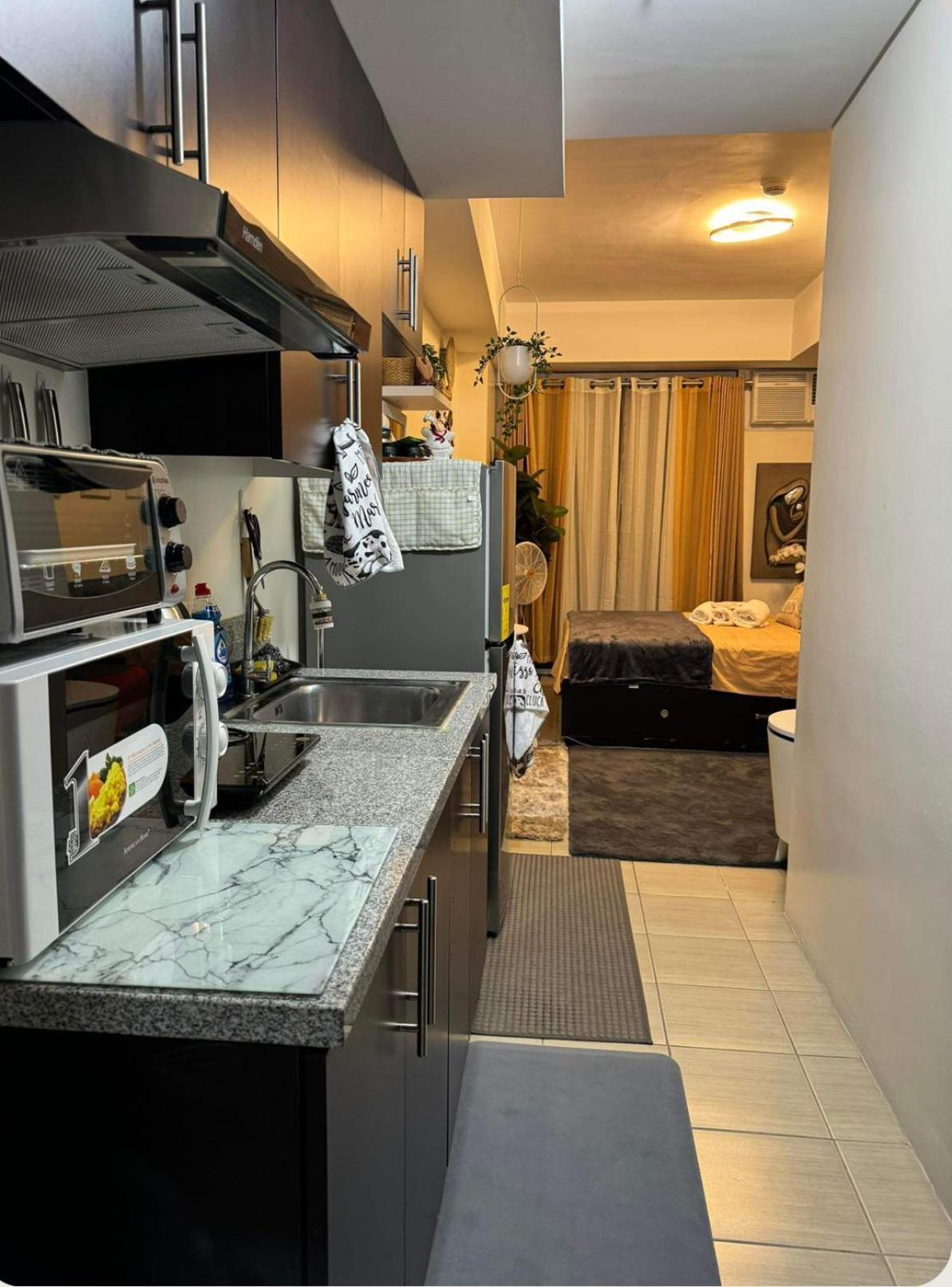 Luxury In Pasig Fastwifipoolsmartlock * Manila
