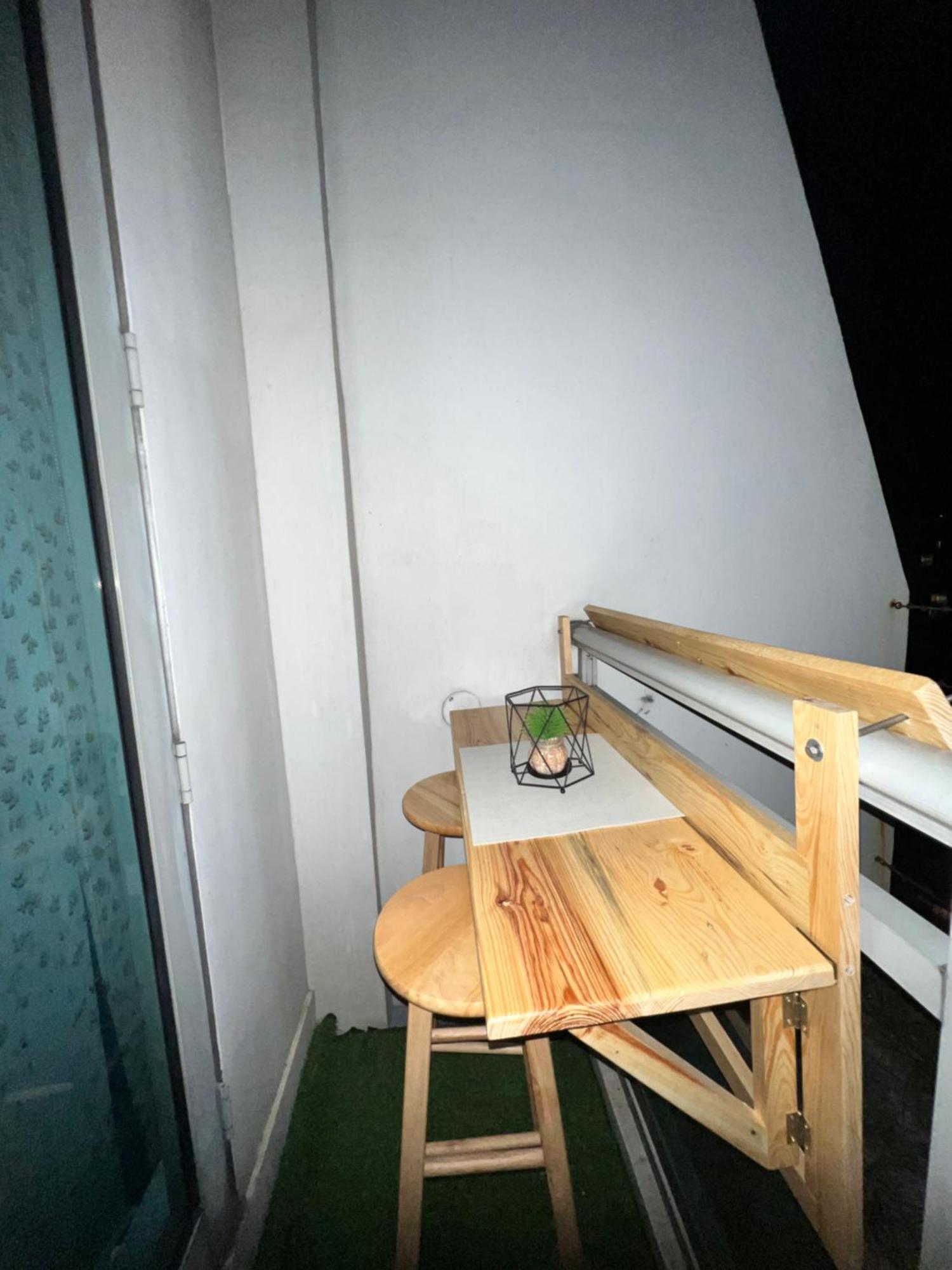 Gv Pied A Terre Azure Santorini Tower Apartment Manila