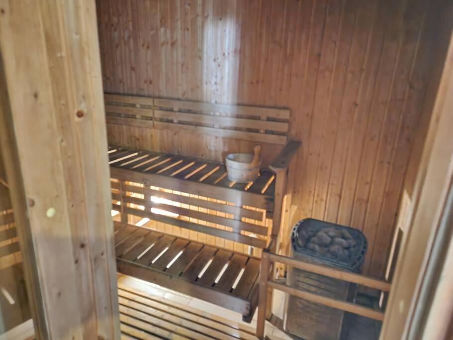 Apartment Cosy Kl Tower With Parkview Balcony, Pool, Gym, Sauna Near Greenbelt 100mbps Manila
