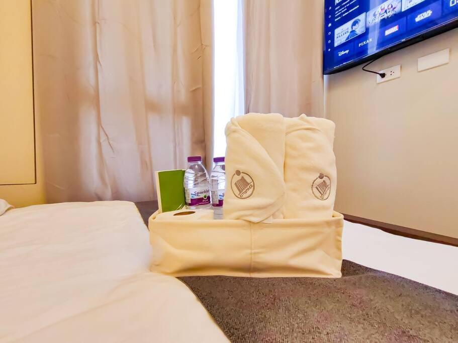 1br Condotel At Sunshine100 Plaza - 28f #ss03 * Manila