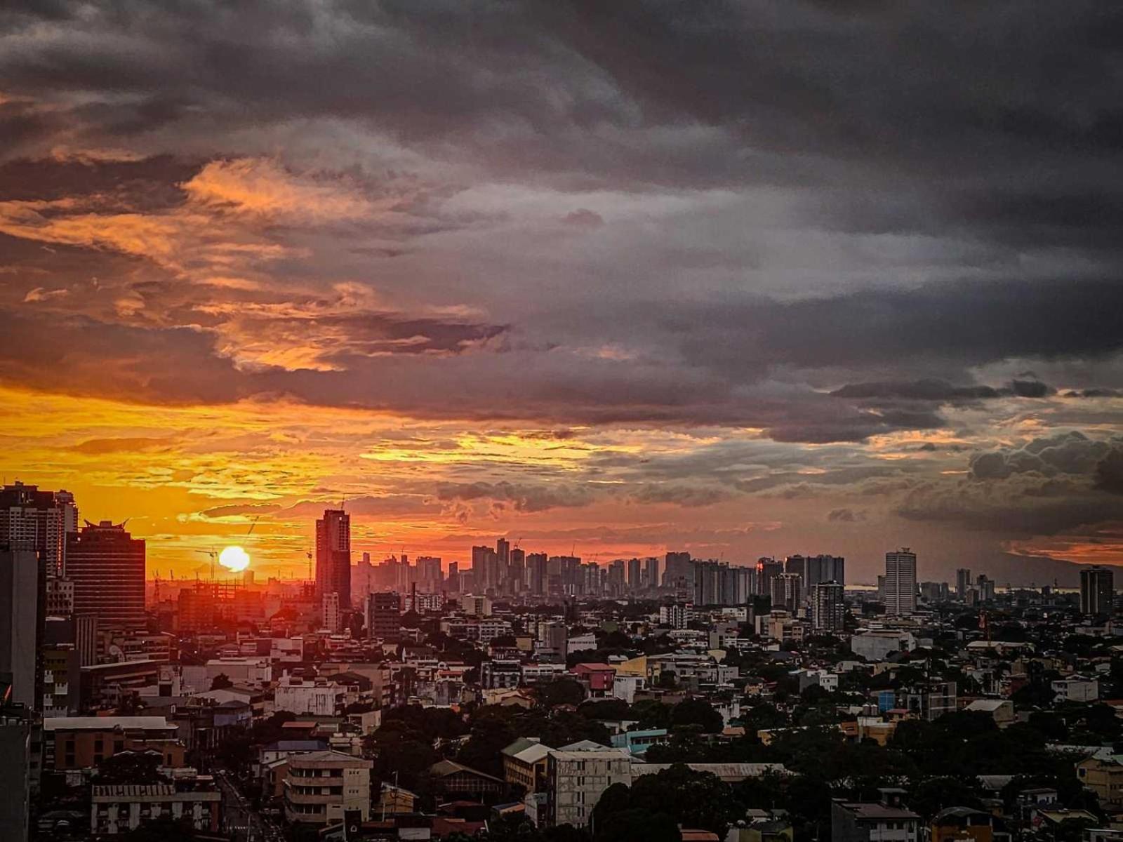 New & Spacious Unit In Qc W/ Wifi & Netflix * Manila