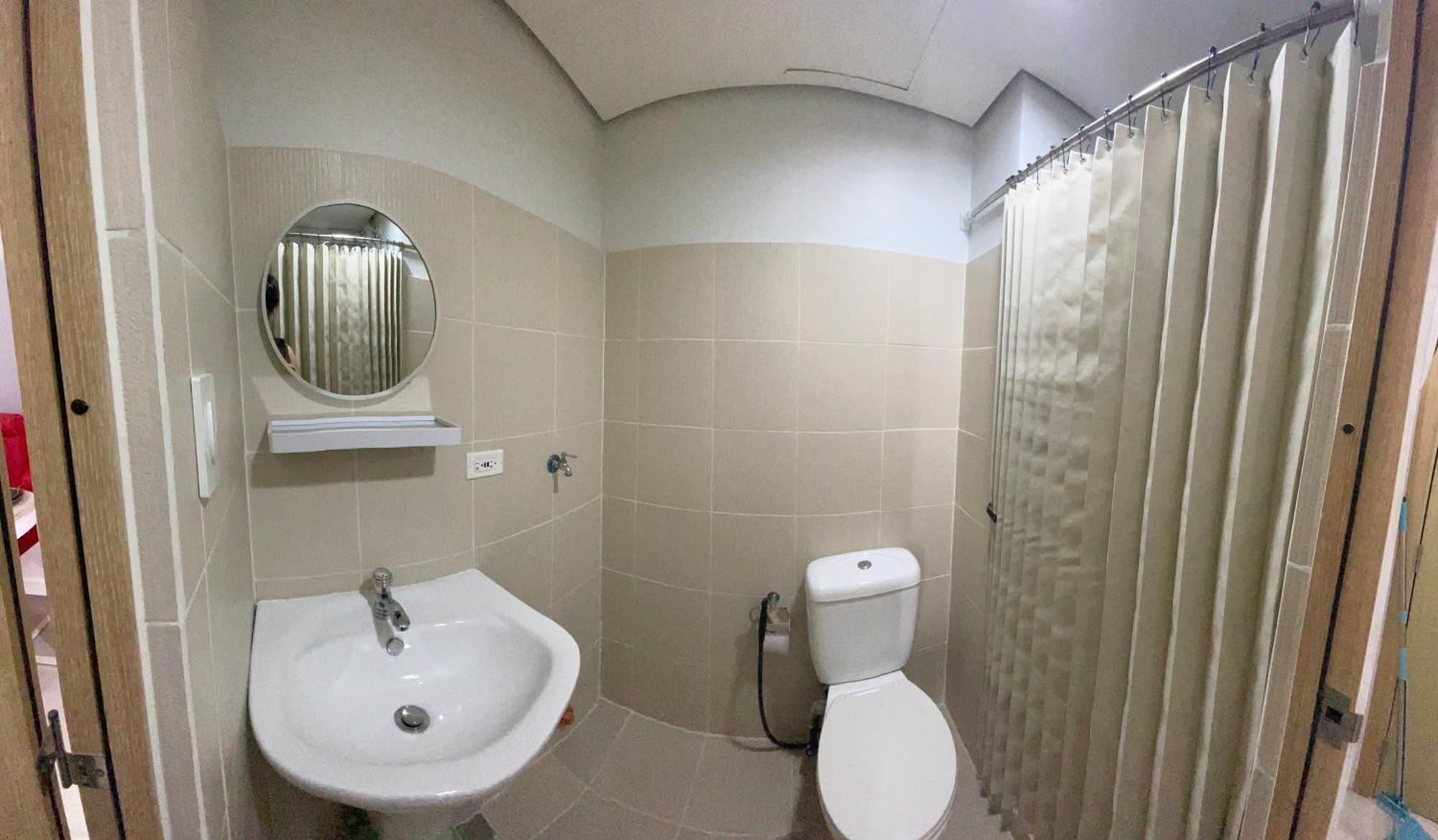 A Premium In A Prime Location Connected To Sm North Edsa Mall And Walking Distance To Solaire And Casino And Trinoma Mall In Quezon *