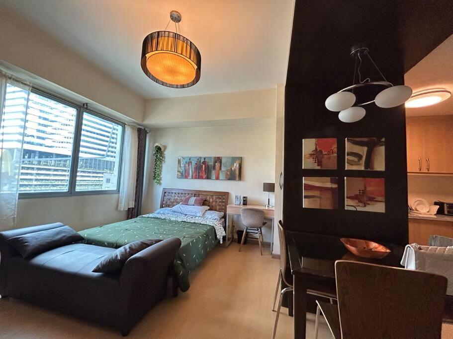 In Bgc The Apartment Manila