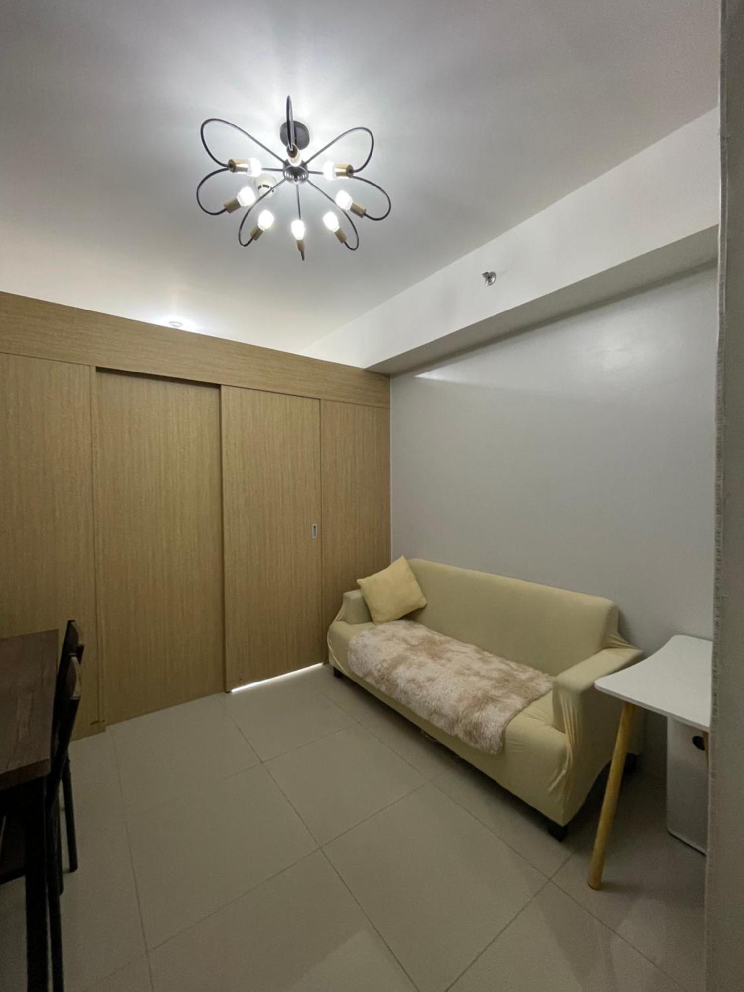 A Premium In A Prime Location Connected To Sm North Edsa Mall And Walking Distance To Solaire And Casino And Trinoma Mall In Quezon Apartment *