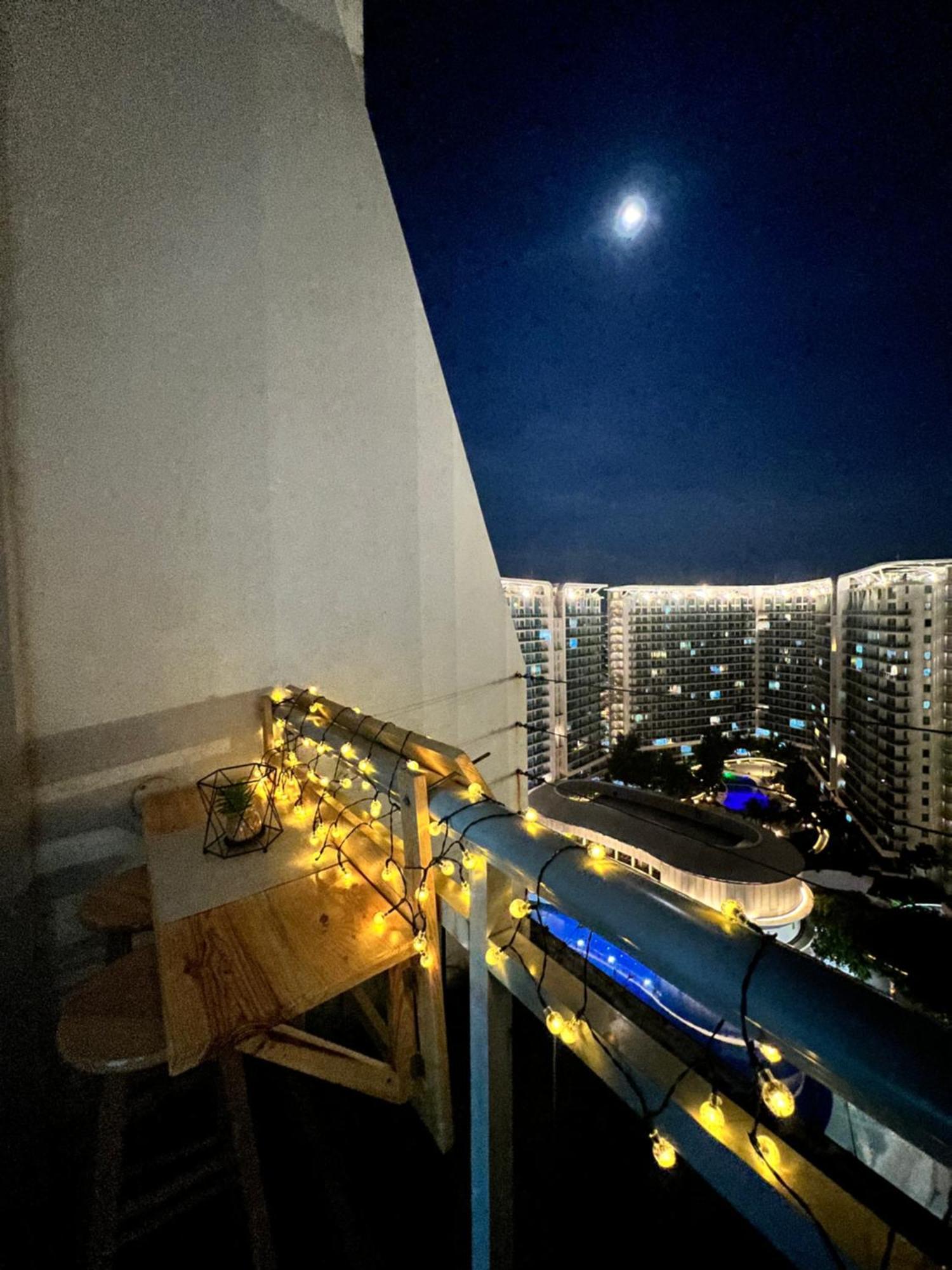 Gv Pied A Terre Azure Santorini Tower Apartment *