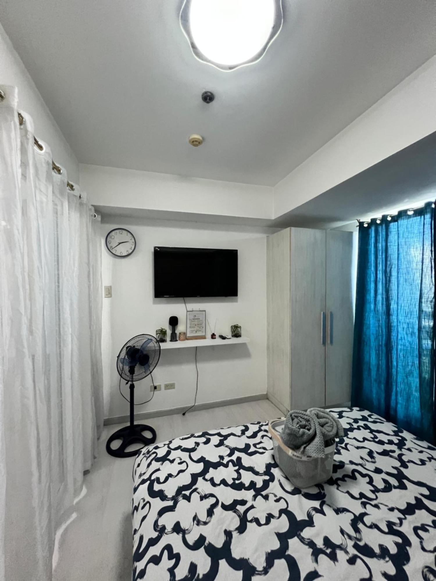 Gv Pied A Terre Azure Santorini Tower * Manila