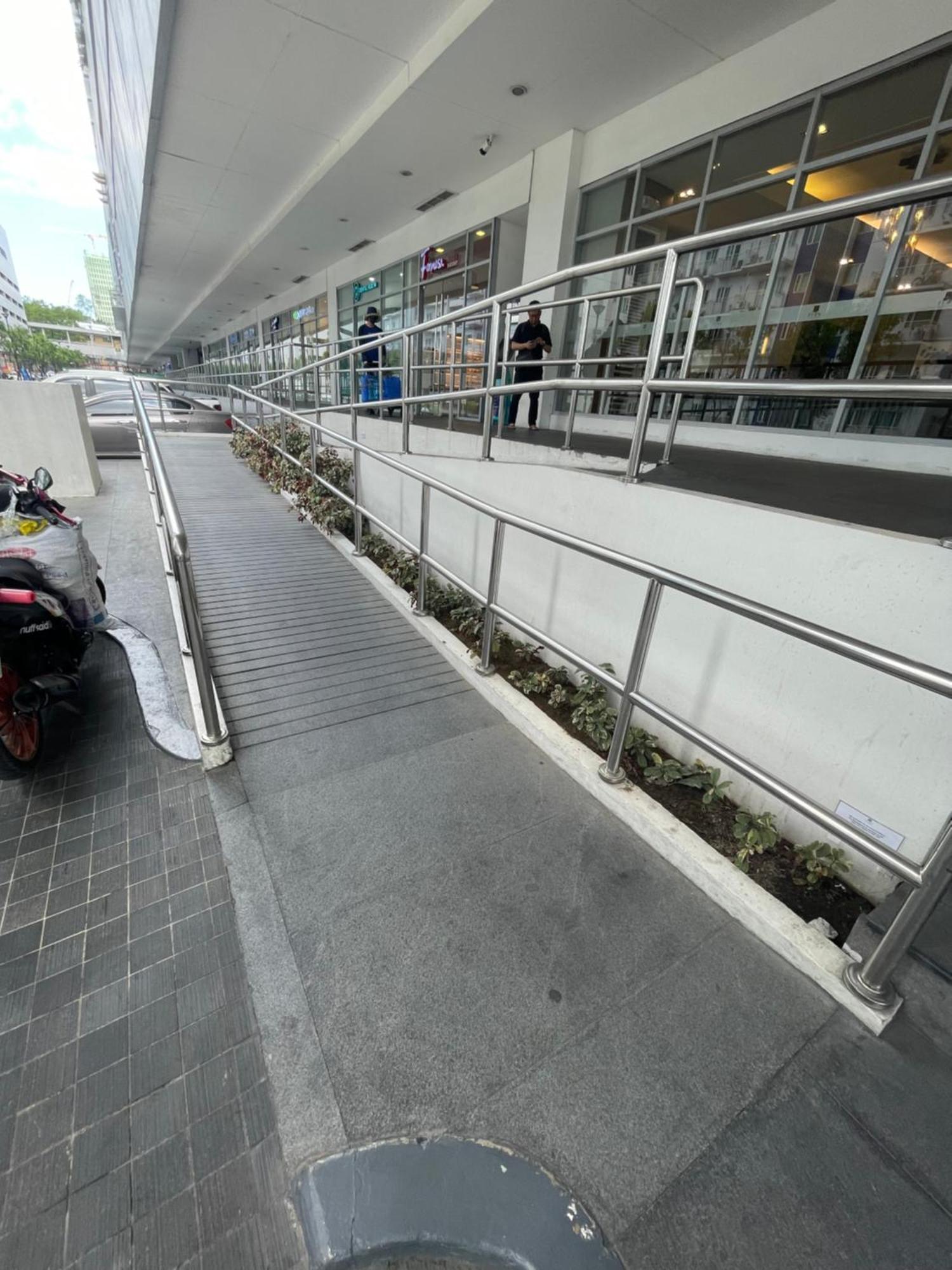 Apartment A Premium In A Prime Location Connected To Sm North Edsa Mall And Walking Distance To Solaire And Casino And Trinoma Mall In Quezon