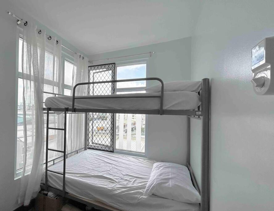Budget 2 Bedroom With Free Parking Near Naia Apartment Manila