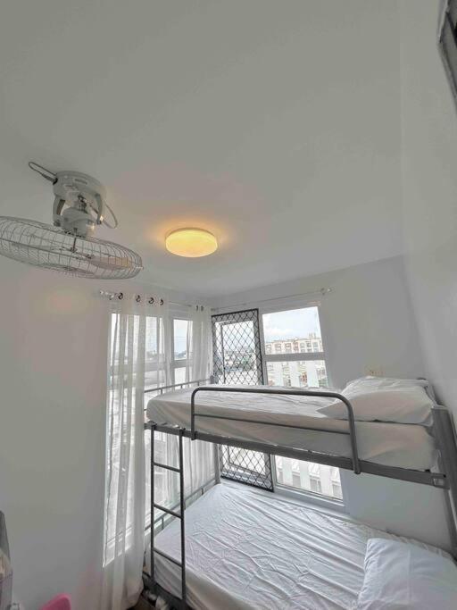 Apartment Budget 2 Bedroom With Free Parking Near Naia Manila