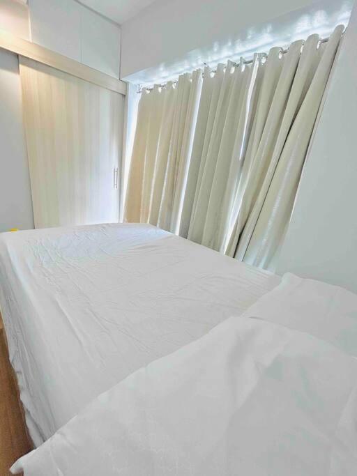 Apartment Budget 2 Bedroom With Free Parking Near Naia Manila
