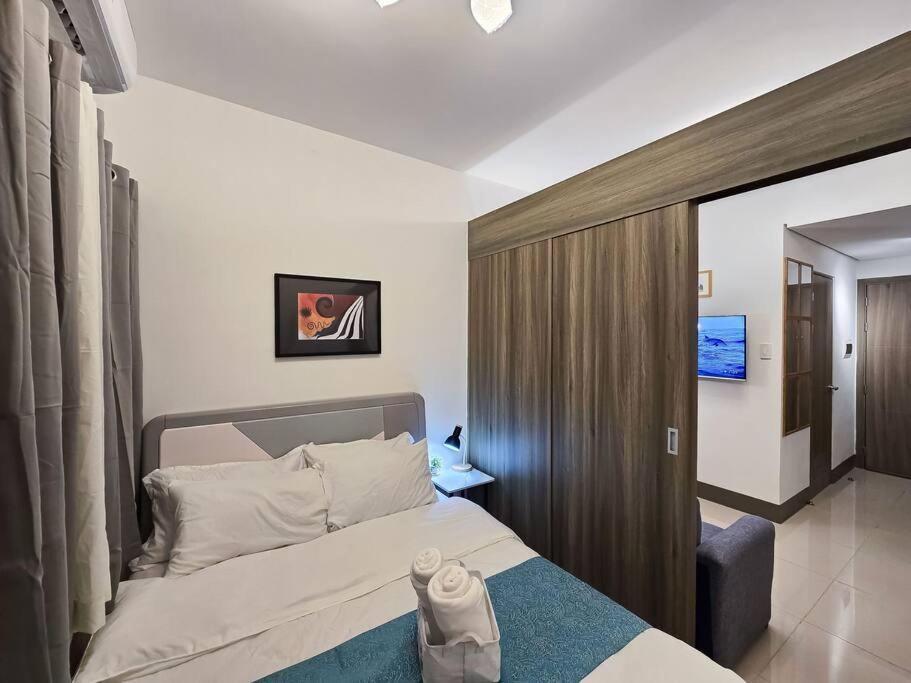 1br Unit Condotel W Balcony Fame Residences -fm23