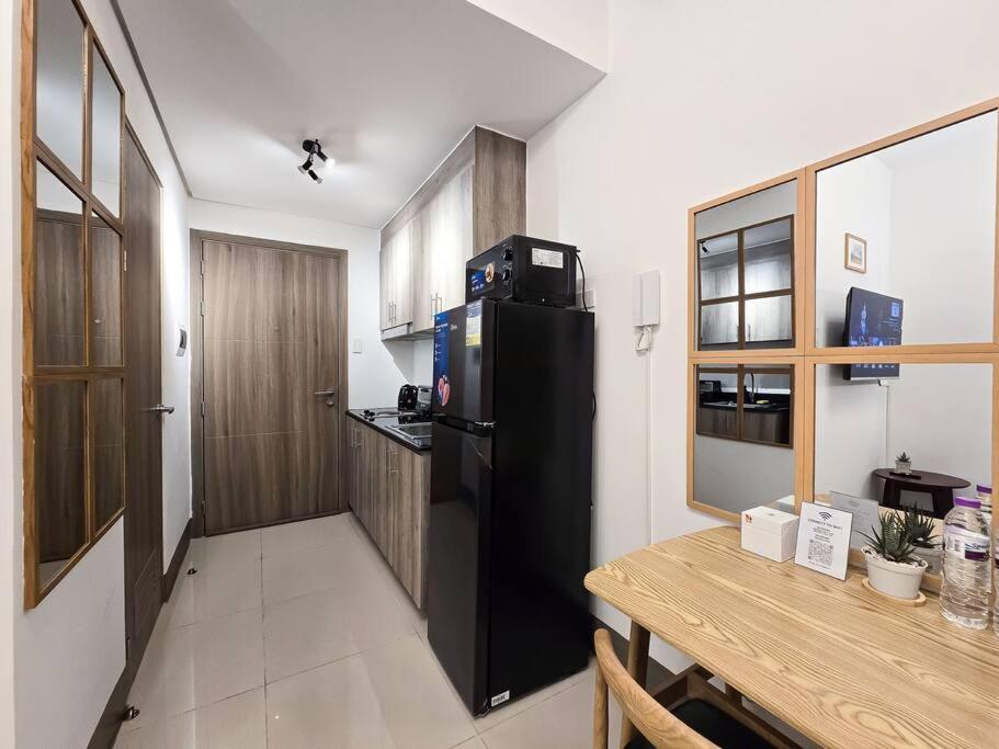 1br Unit Condotel W Balcony Fame Residences -fm23 Apartment Manila
