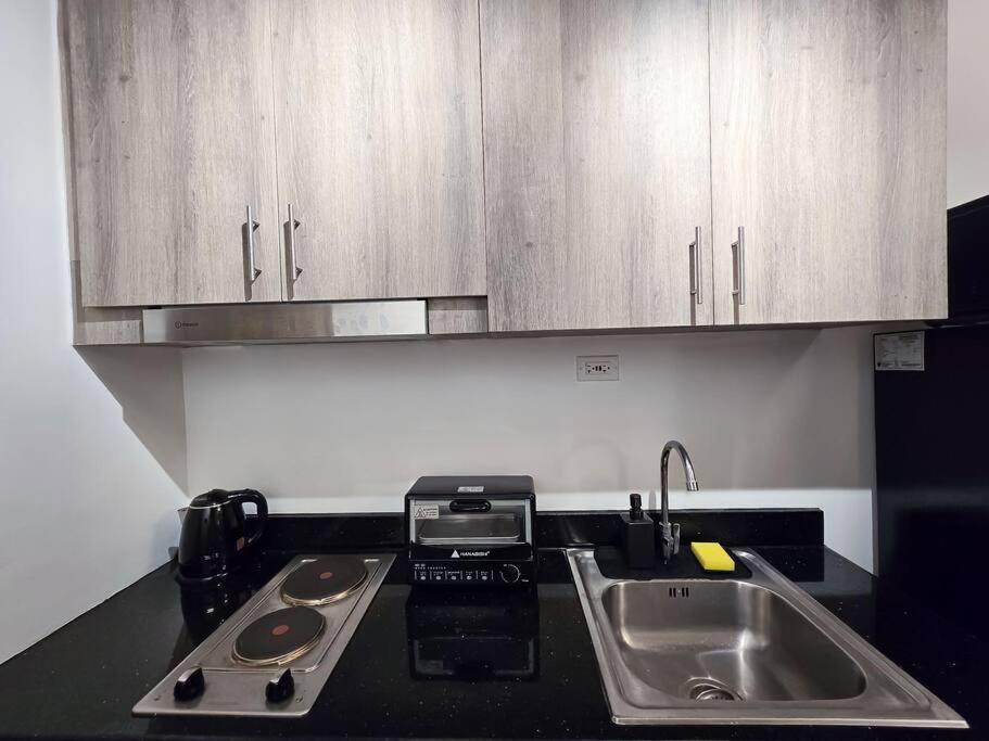 1br Unit Condotel W Balcony Fame Residences -fm23 Apartment