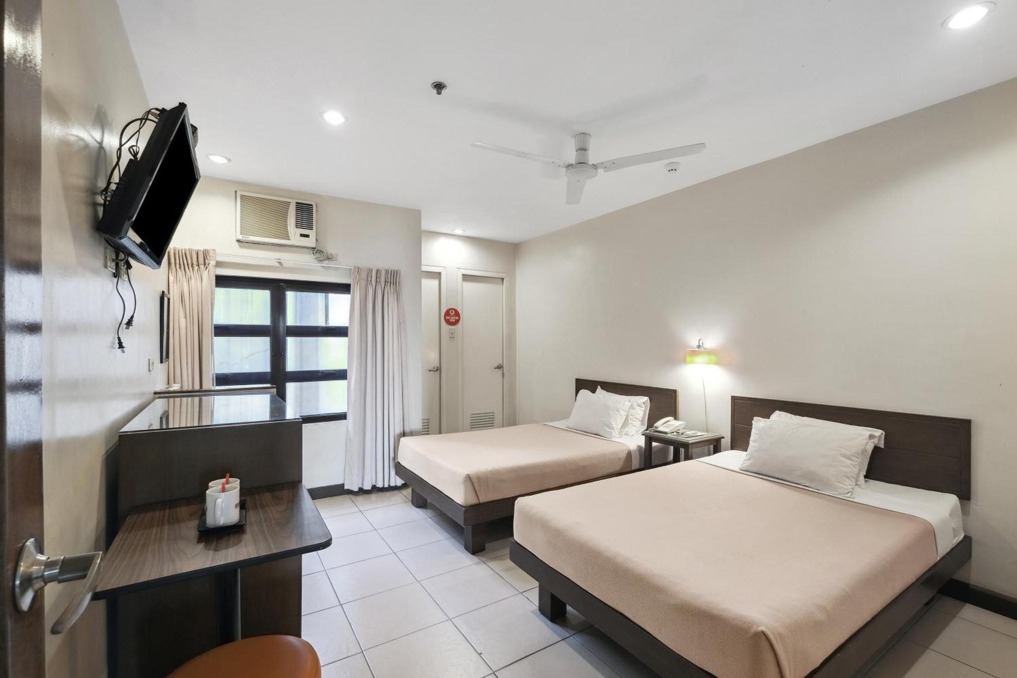 Governor Forbes - Center 3* Manila