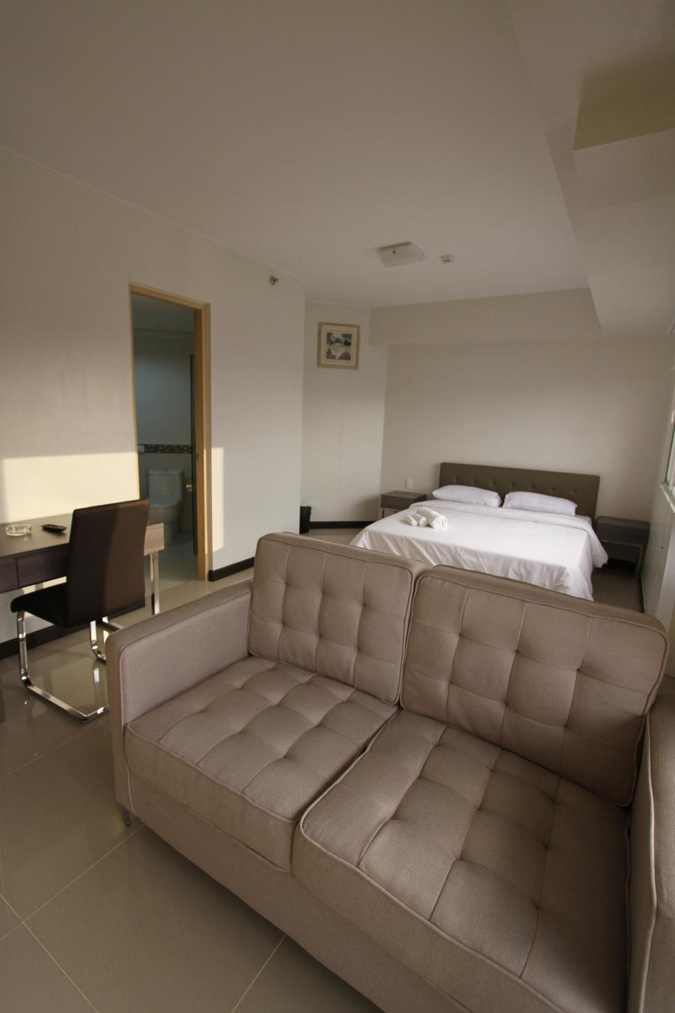 Apartment Extremeli Powered By Cocotel Manila