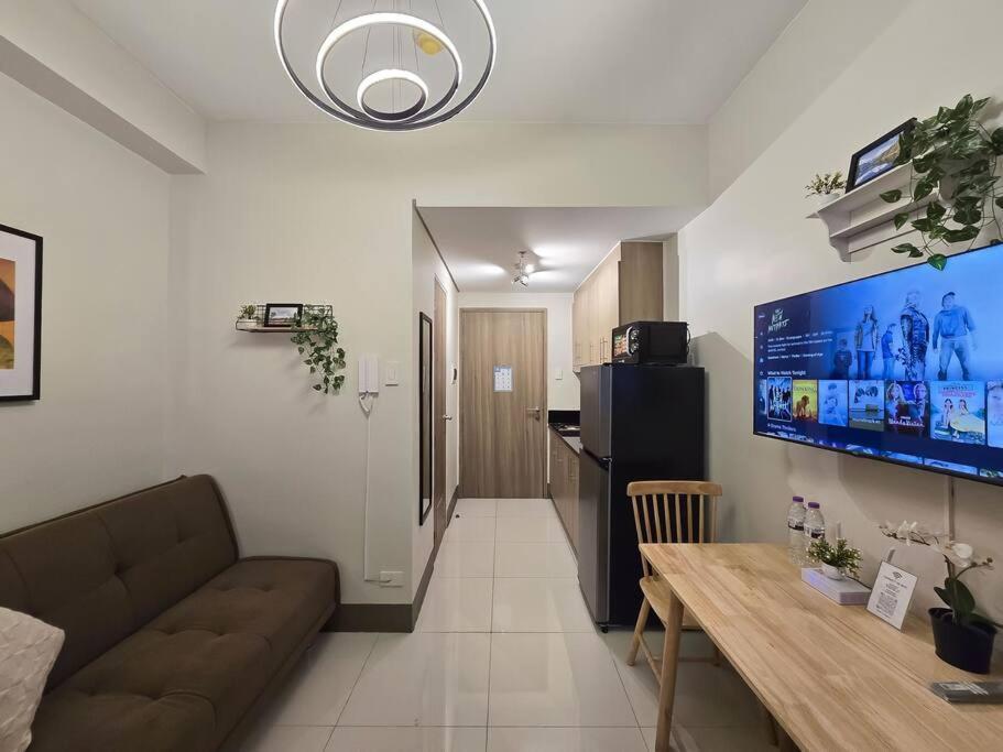 1br Unit Condotel W Balcony Fame Residences -fm39 Apartment