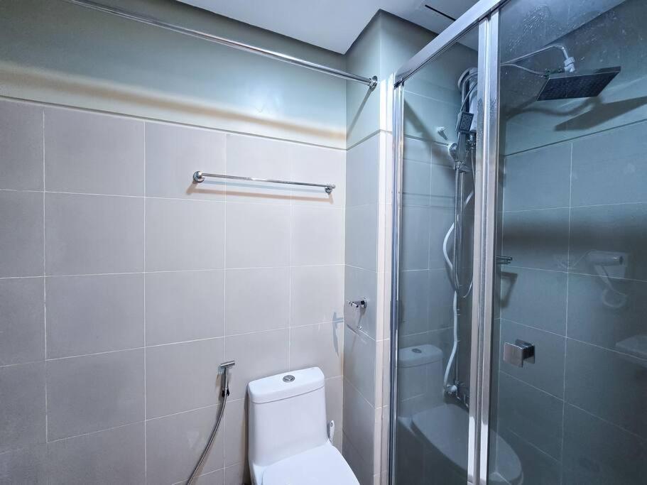 Apartment 1br Unit Condotel W Balcony Fame Residences -fm39 Manila