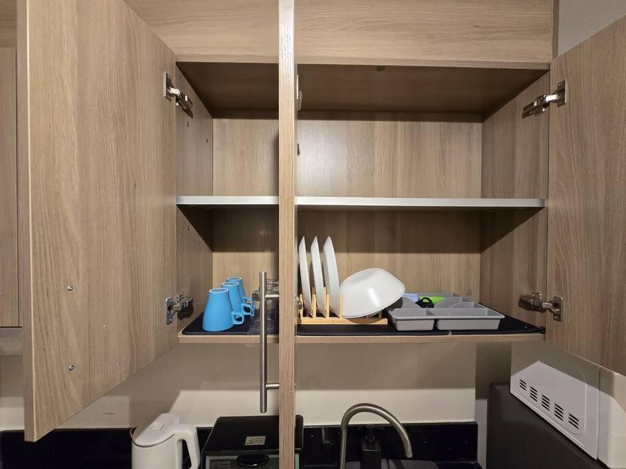 1br Condotel With Balcony At Fame Residences #fm34 Apartment Manila