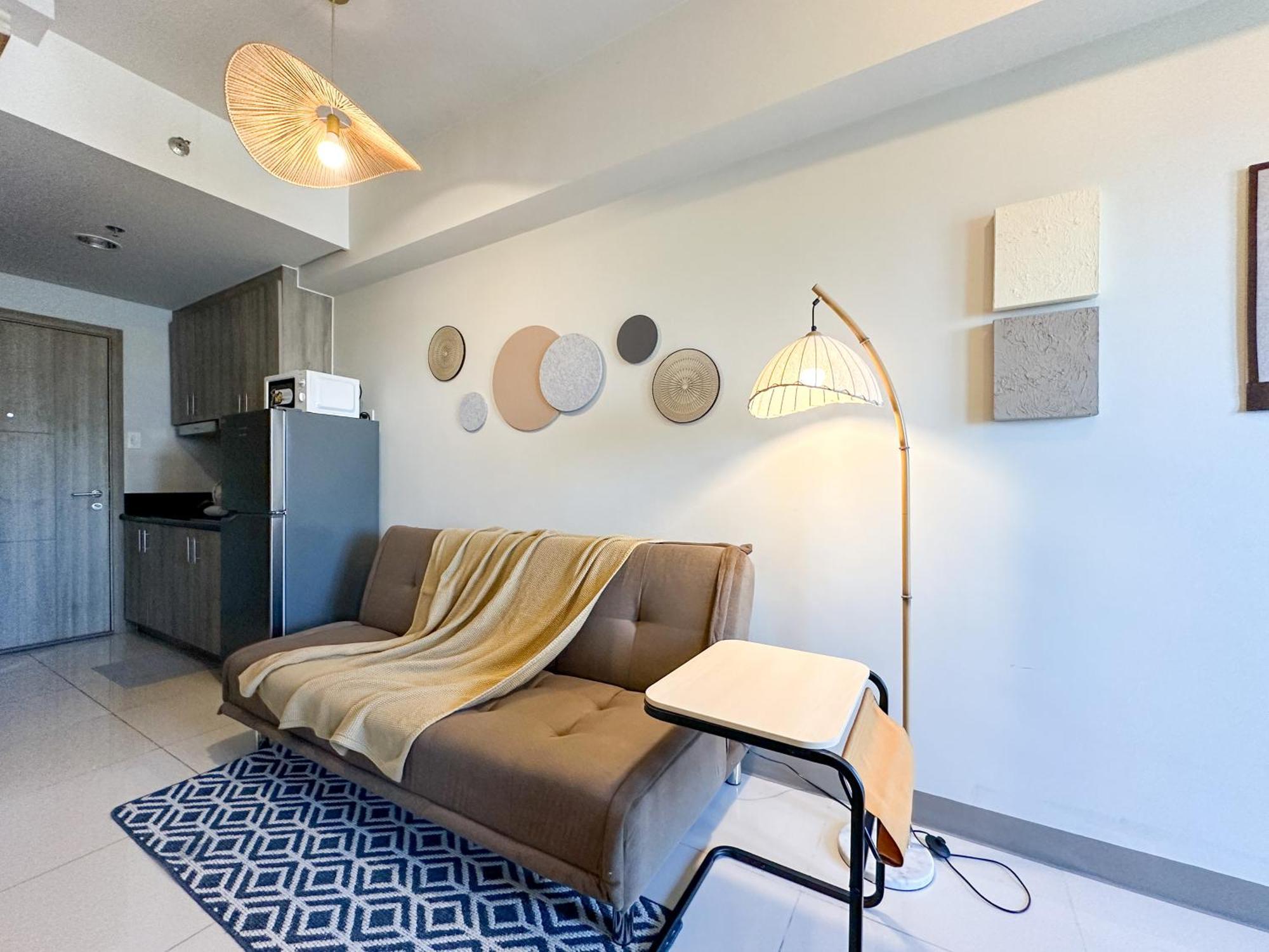 Gemstonebr In Smdc Coast Residences