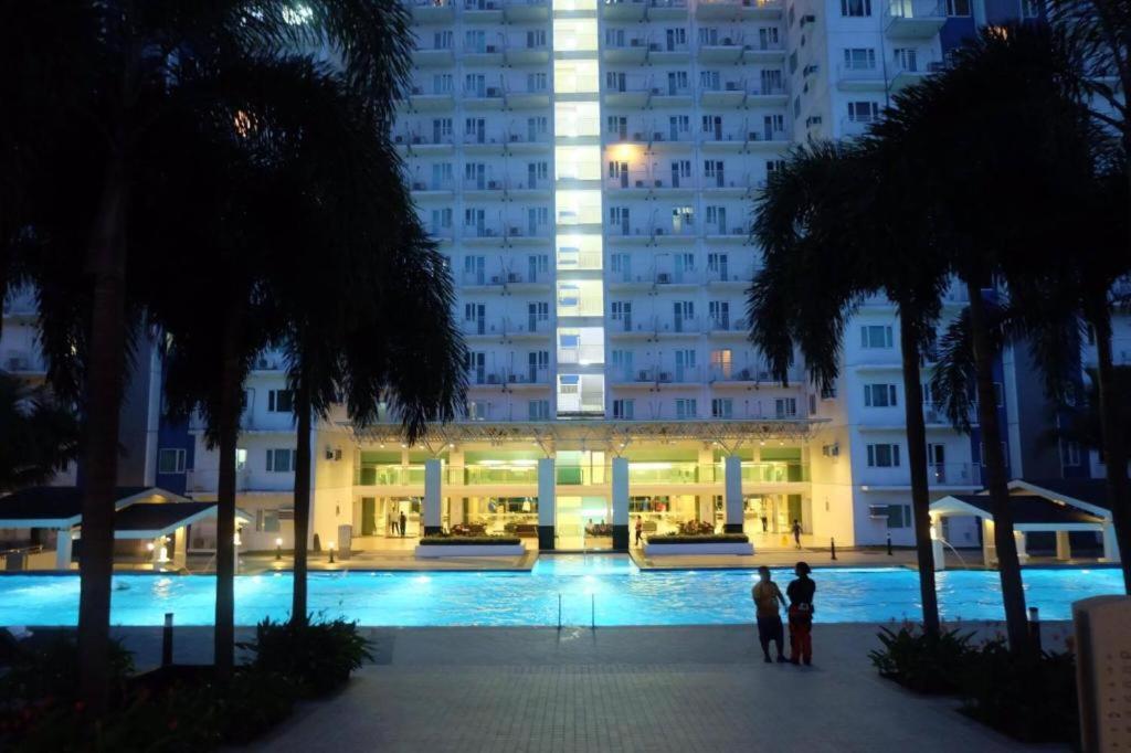Grass Residences Sm North Qc Apartment