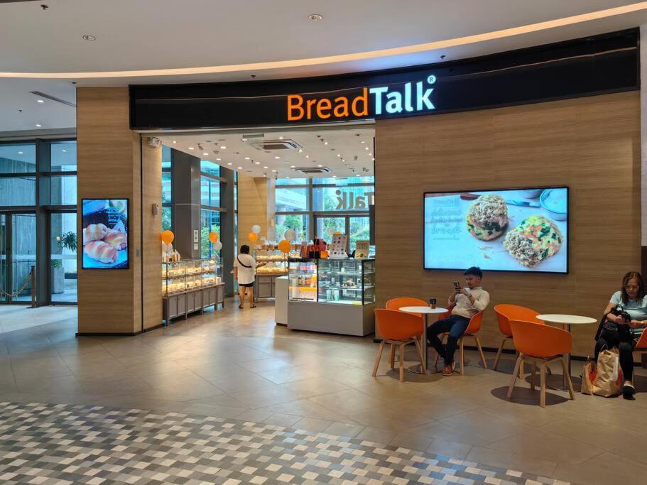Aparthotel Air Residences - Elevate Escapes Makati, Location