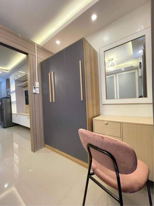 Apartment Perfect Blend Of & Comfort