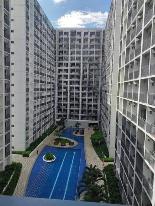 Apartment Perfect Blend Of & Comfort Manila