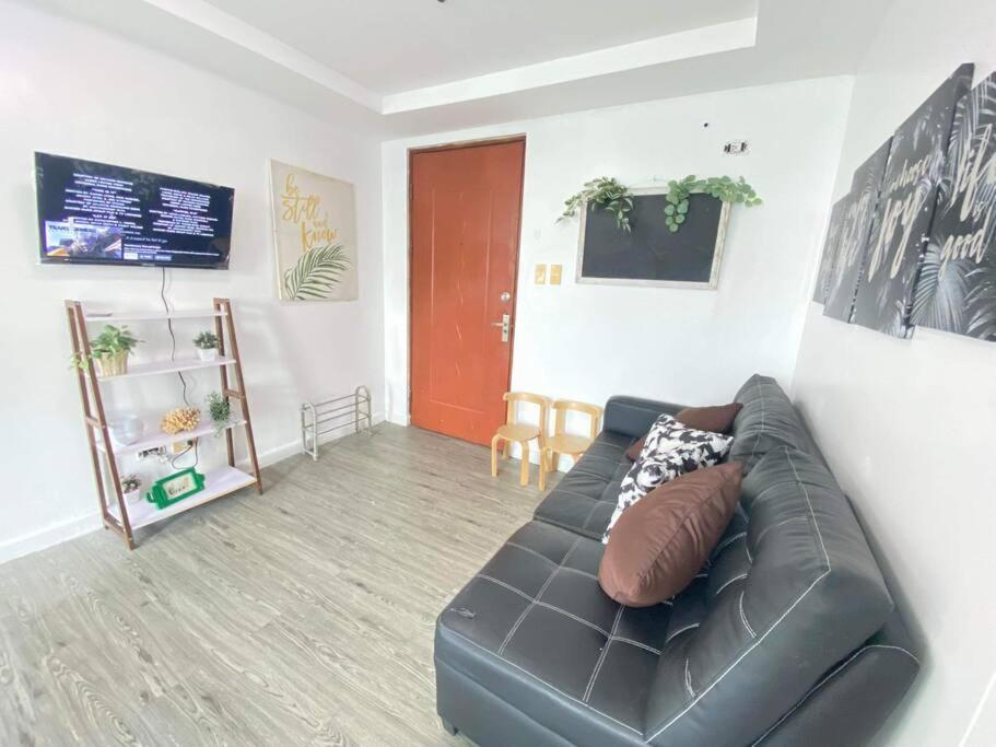 180 Degree View In Ortigas Apartment *