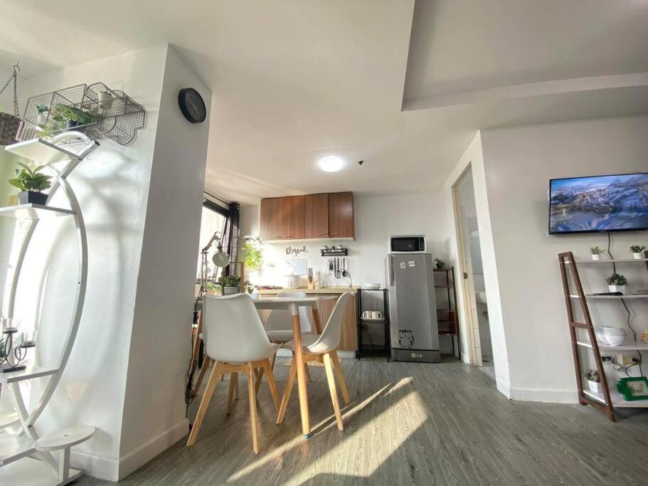 180 Degree View In Ortigas Apartment