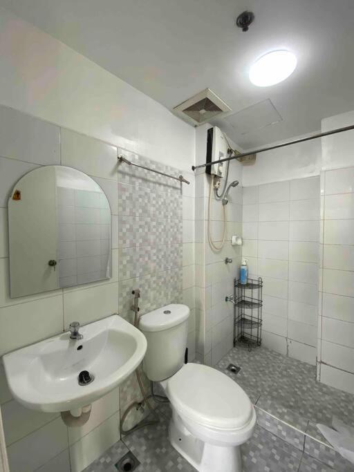 180 Degree View In Ortigas Apartment