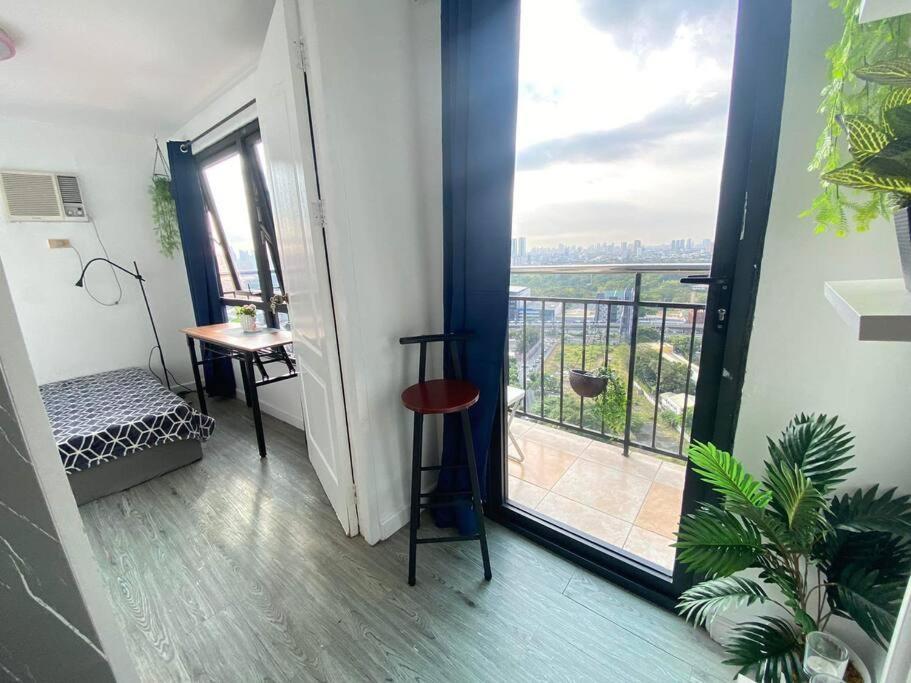 180 Degree View In Ortigas