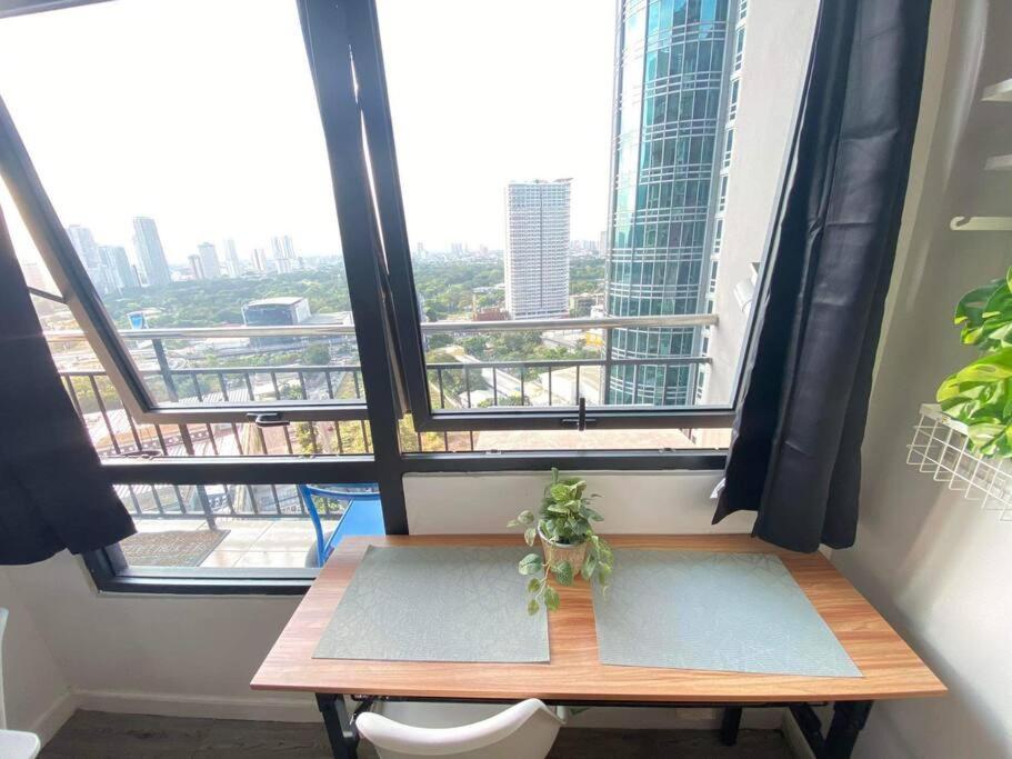 Apartment 180 Degree View In Ortigas Manila