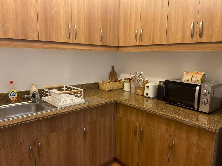 Coastal Inspired 2br I Fast Wi-fi I Near Bgc * Manila