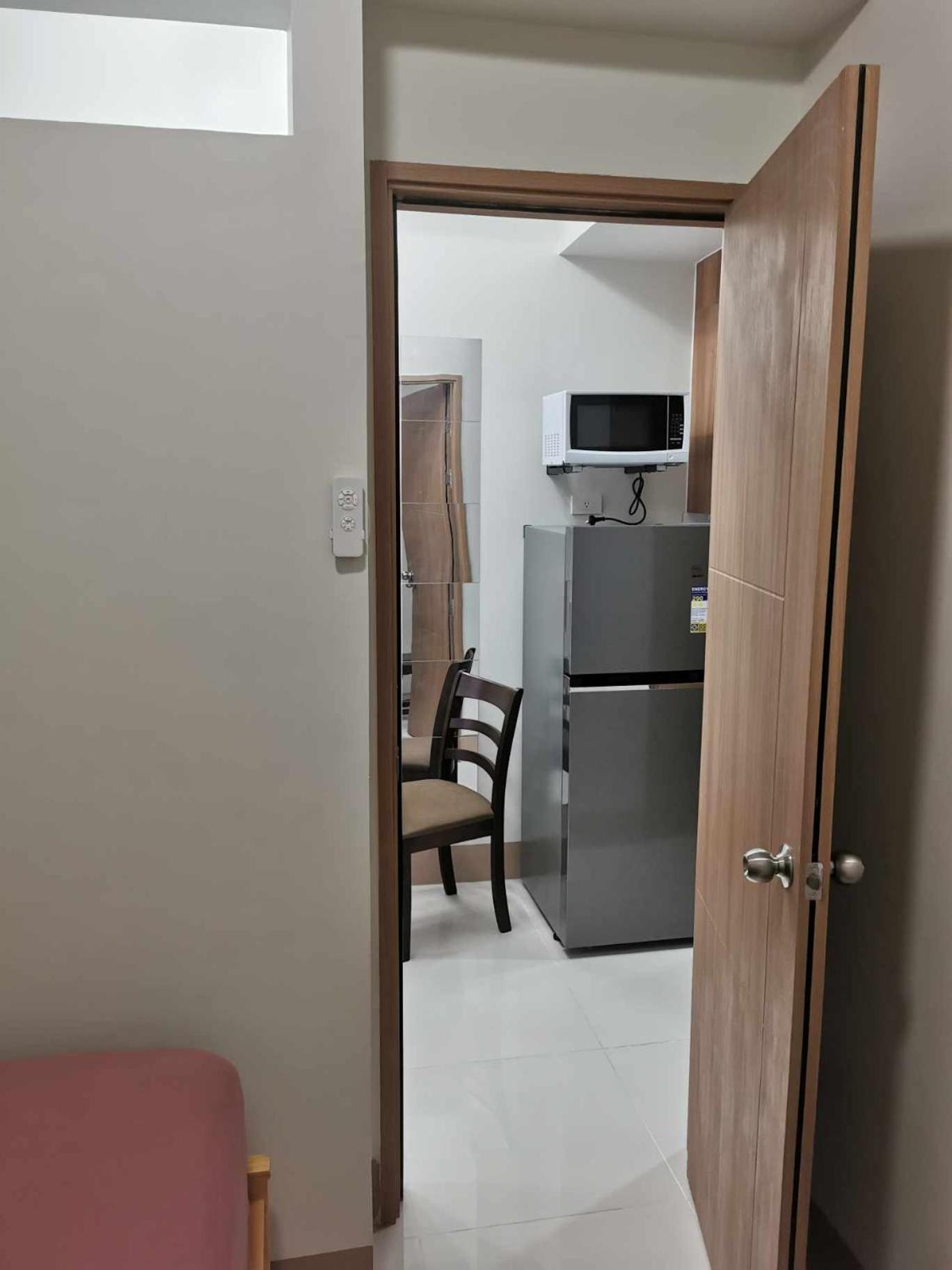 Shore 3 Mao Apartment Manila
