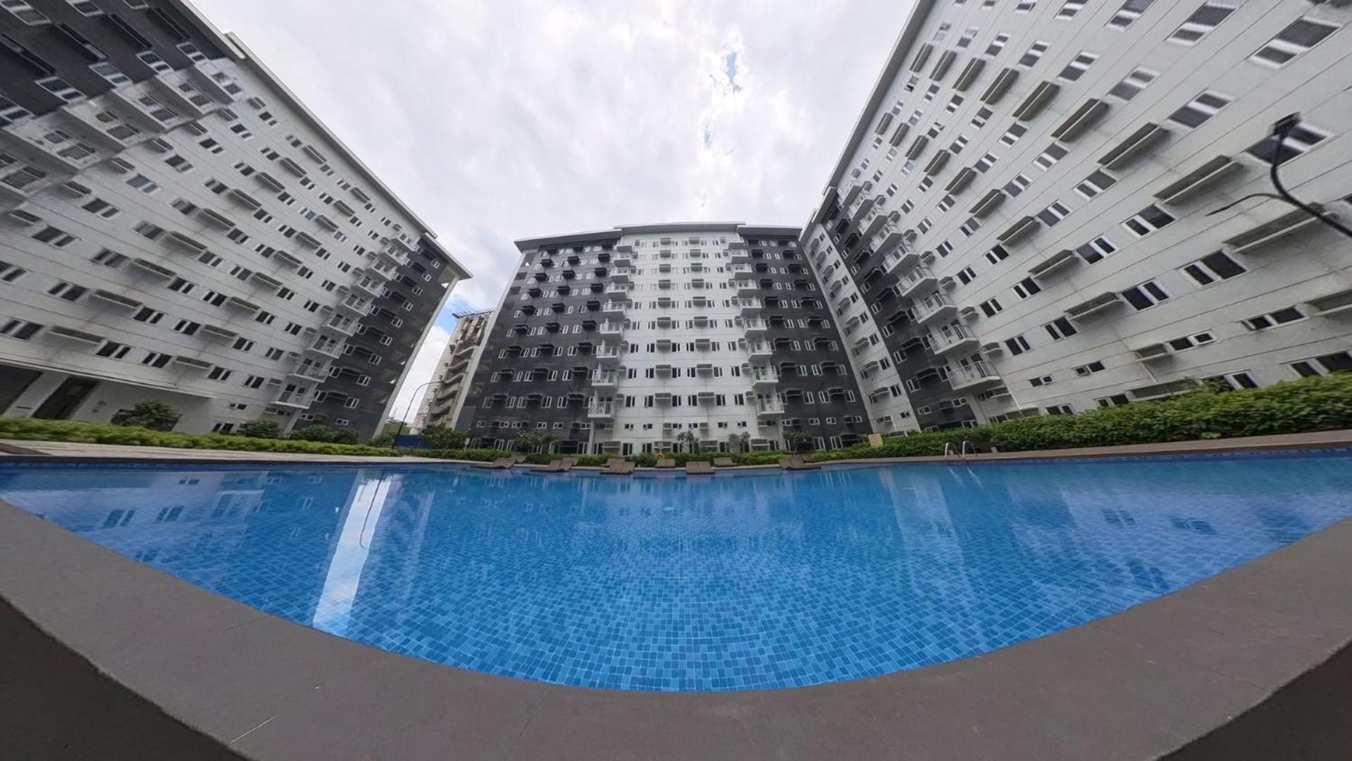 Urbanease Living At Charm Residences Near Sta Lucia Mall And Robinsons Mall Apartment