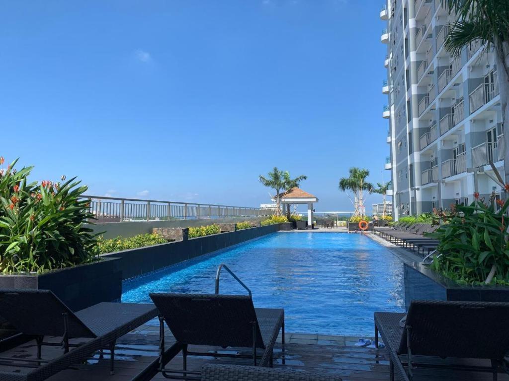 Free Wi-fi Luxurious Haven By The Bay - 2br Near Moa Picc Ccp Apartment Manila